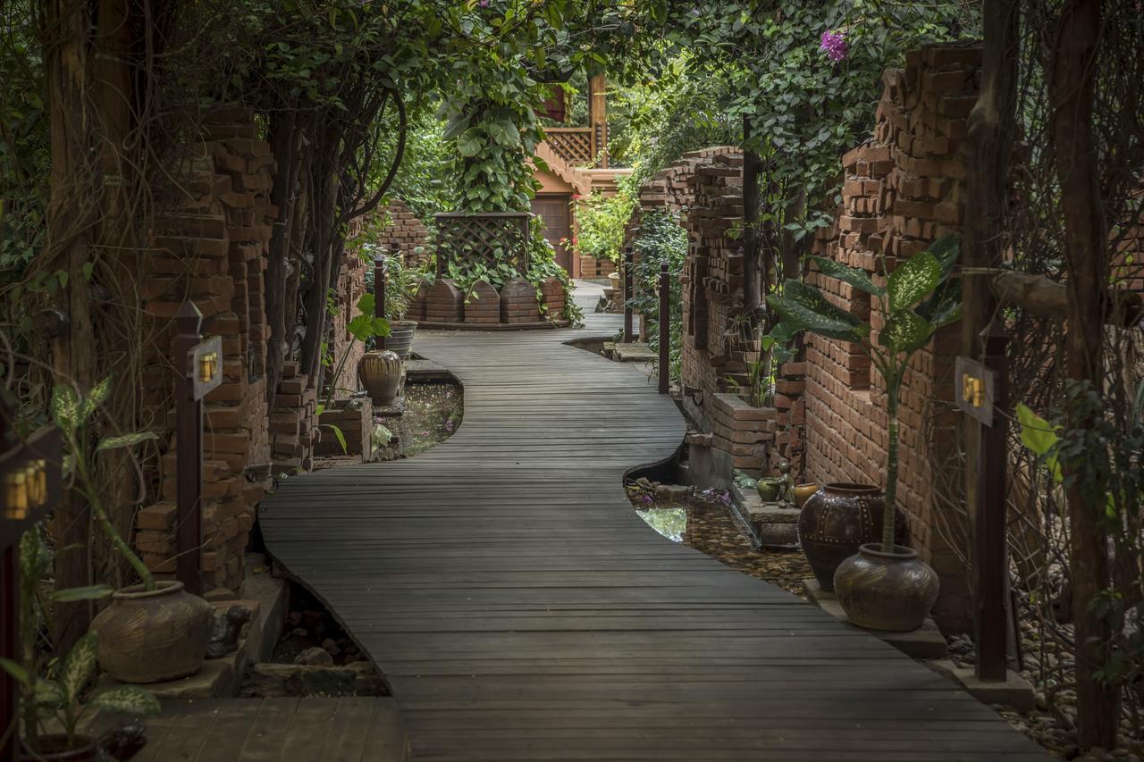 Shwe Yee Pwint Hotel Bagan Bagian luar foto